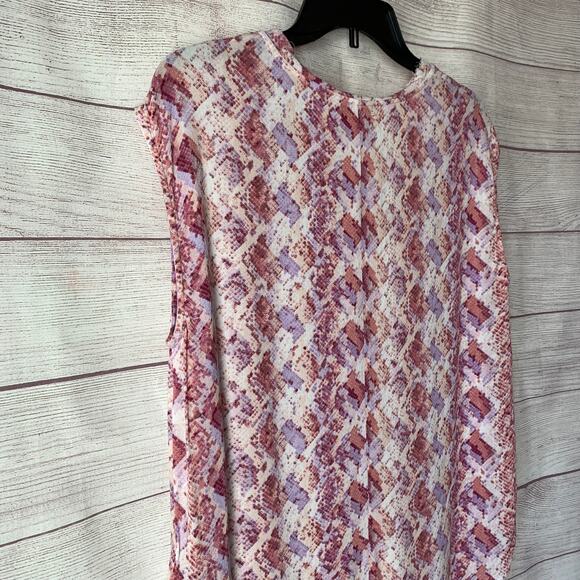 Dear John Pink Geometric Pattern Blouse Sleeveless Scoop Neckline Top Size M - Picture 13 of 15